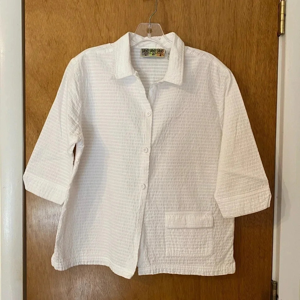 Palm Grove Women’s Petite Medium White Button Down Shirt